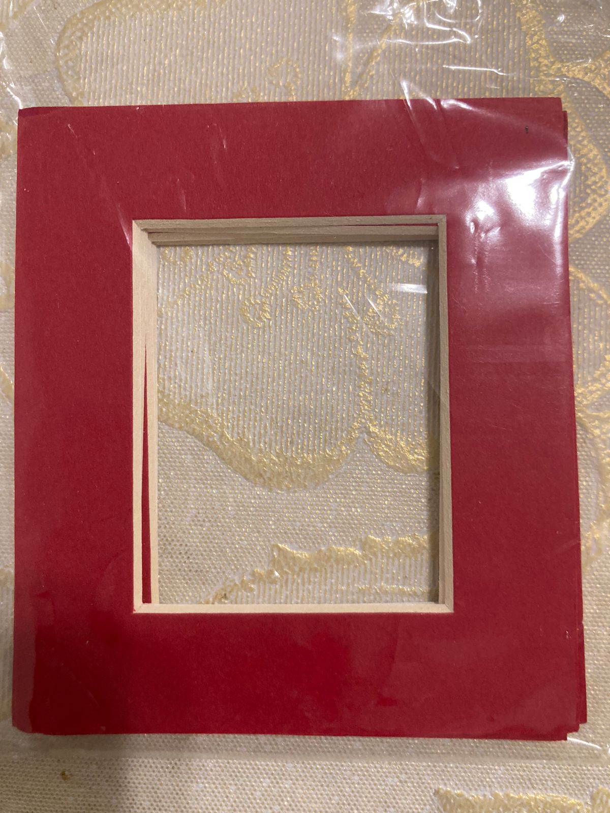 Moldura 7x8 cm na cor Vermelho