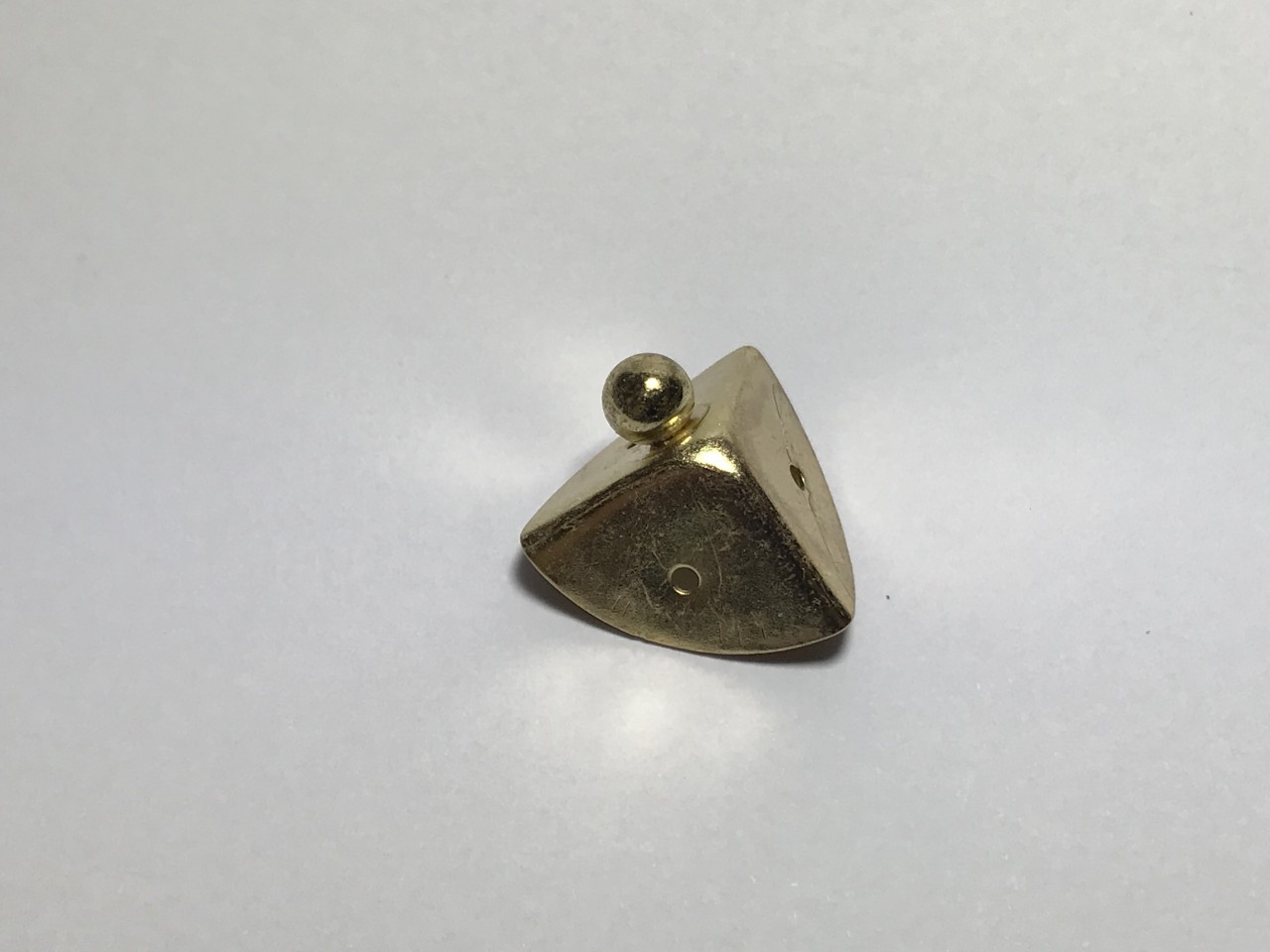 Pés para decoração Niquelados na cor dourada tamaho pequeno1